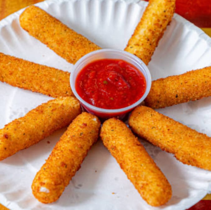 Mozzarella Sticks (8 PCS).